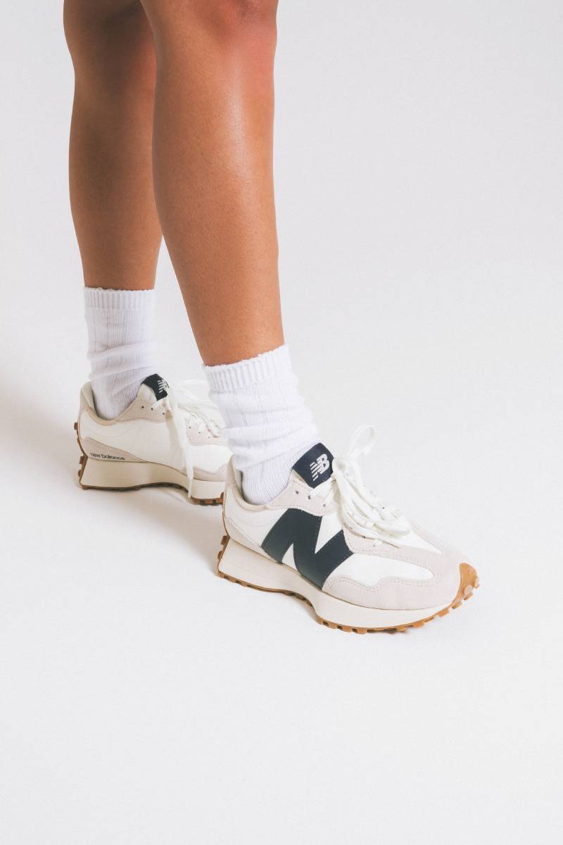 New Balance 327 Moonbeam Stylerunner