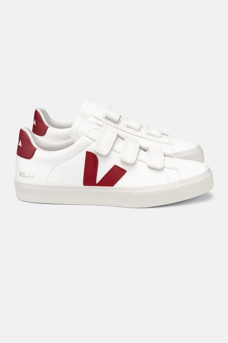Veja Recife Chromefree Extra-White_Marsala Stylerunner