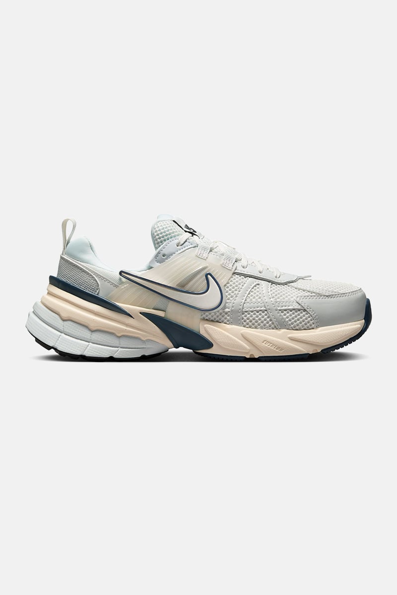 Nike V2k Run Platinum Tint/Platinum-Guava Ice-Thunder Blue-Summit