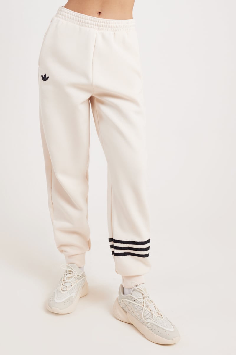 adidas Originals Adicolor Neuclassics Joggers Wonder White Stylerunner