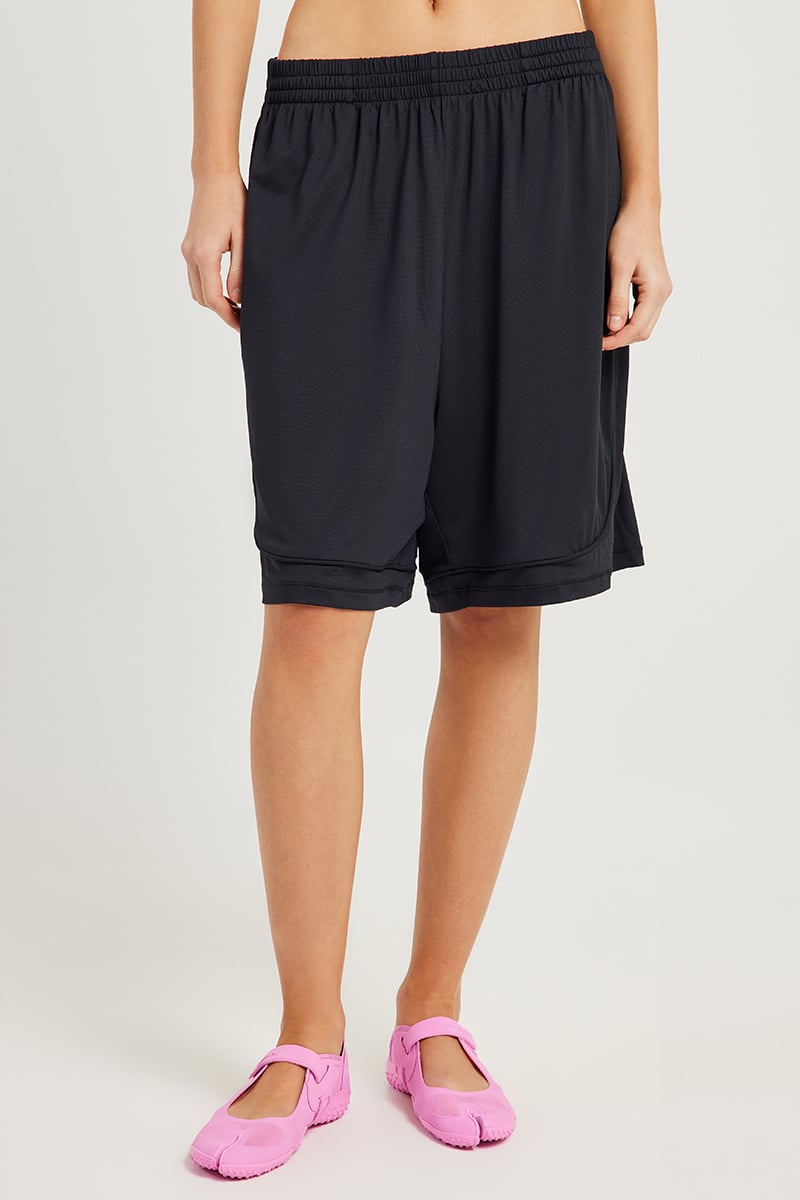 NikeSKIMS Airy Relaxed Short Obsidian | Stylerunner