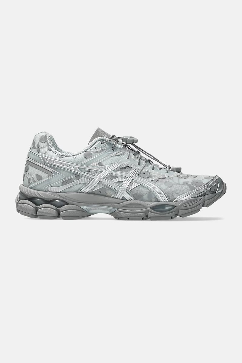 ASICS GEL-CUMULUS 16 CECILIE BAHNSEN 灰 Cecilie Bahnsen x Asics Gel-Cumulus 16 Floral Pack Glacier - Droper