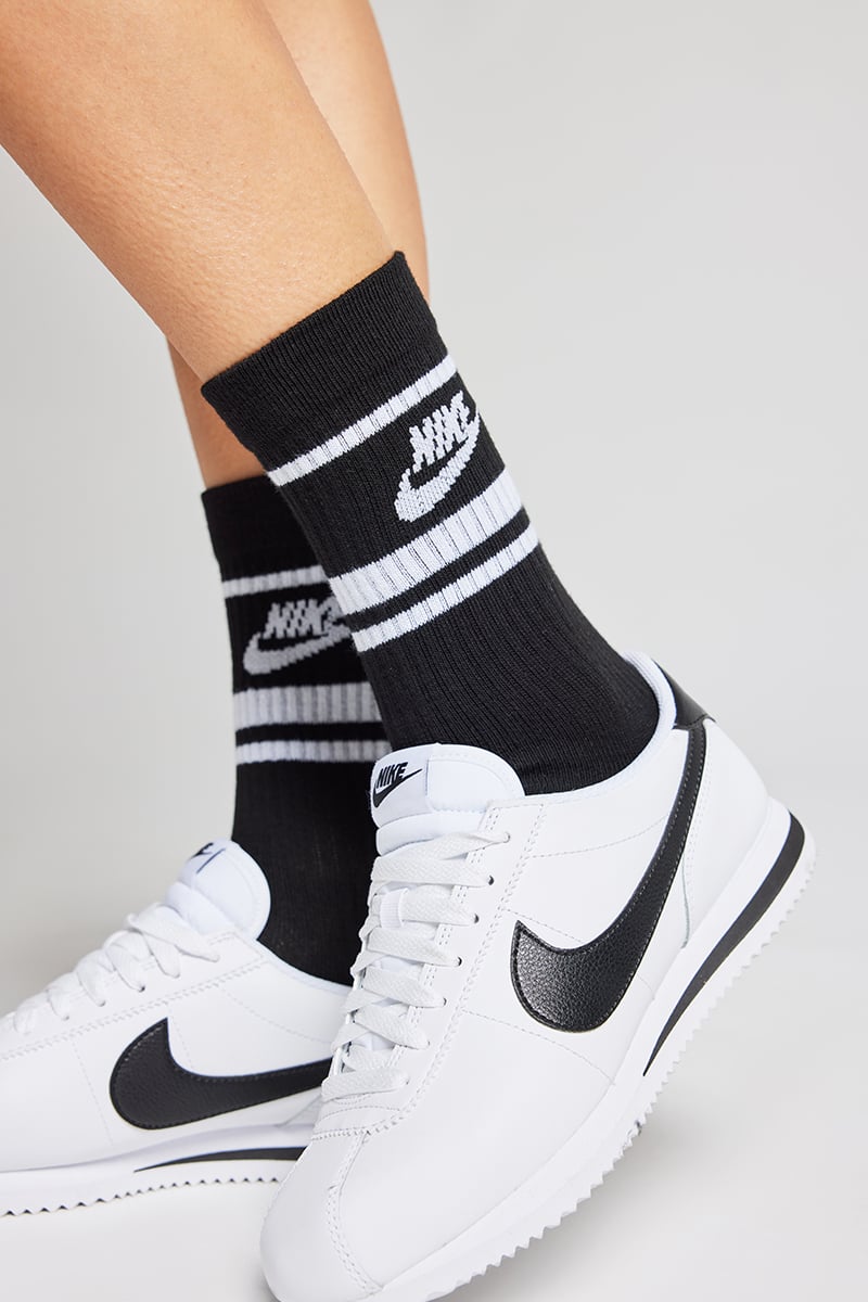 Nike Everyday Essentail Crew Sock 3pk Black White Stylerunner