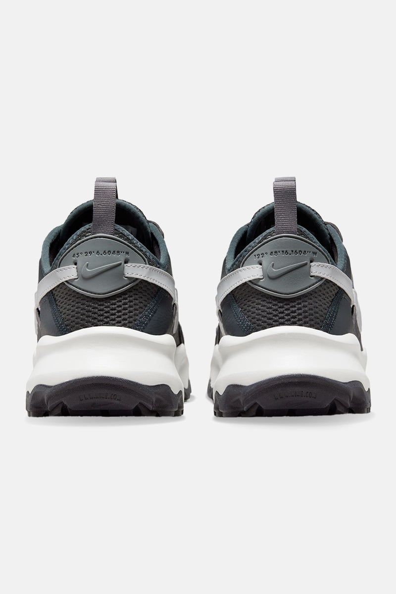 Nike TC 7900 Anthracite/Mtlc Platinum-Plati | Stylerunner