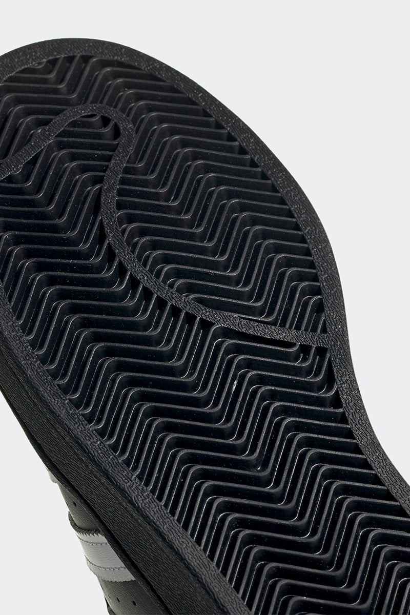 Adidas superstar foundation difference shop