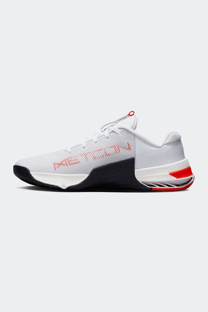 Nike training metcon trainers store in white and red