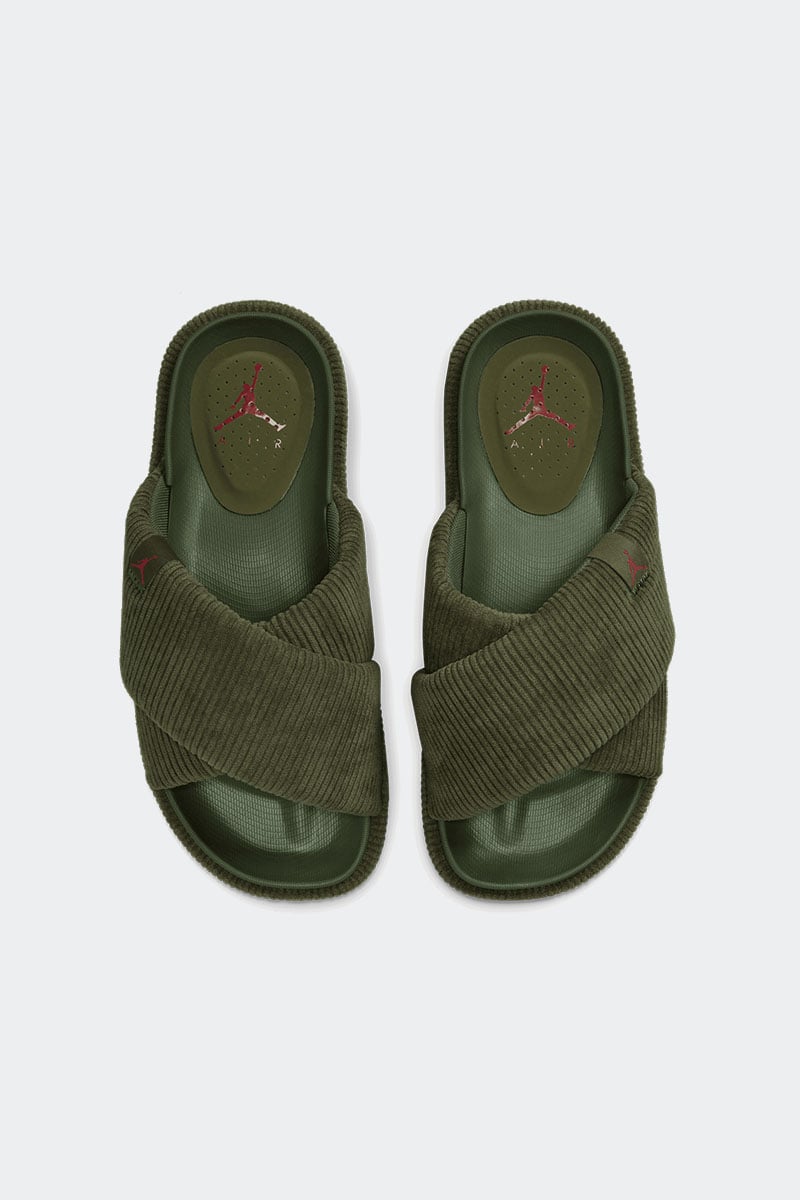 Green jordan best sale slides