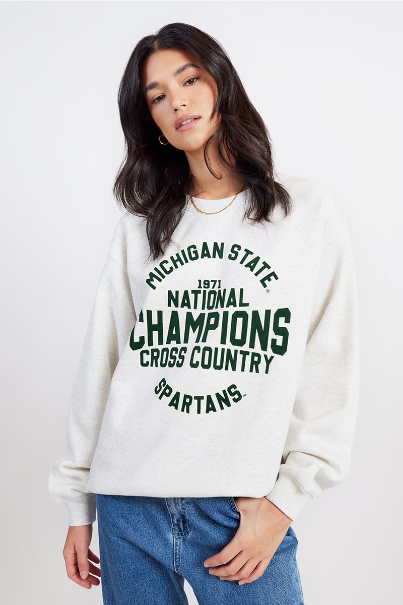 Champion sweater uo upside down best sale