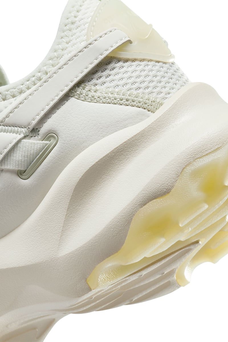 Nike TC 7900 Sail/Sail-Sea Glass-Barely Green-Pale Ivory