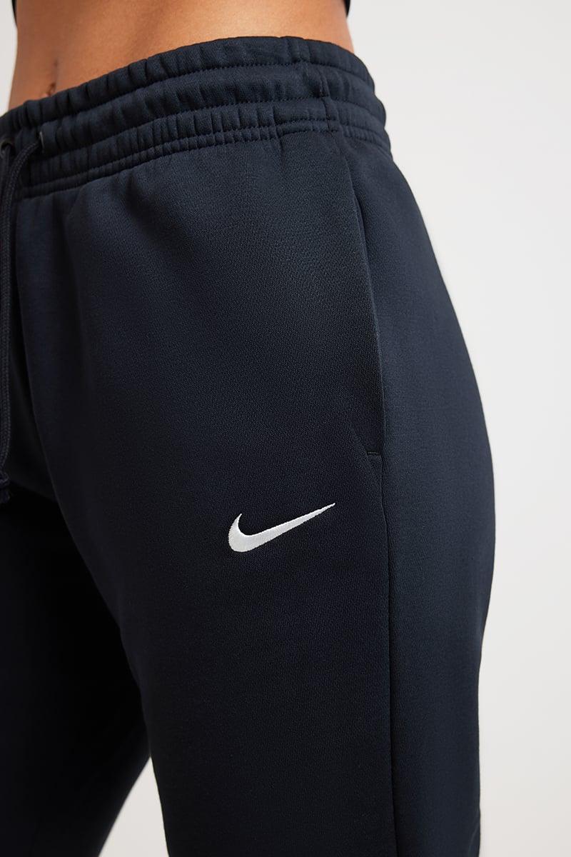 Nike flare sweatpants 2025