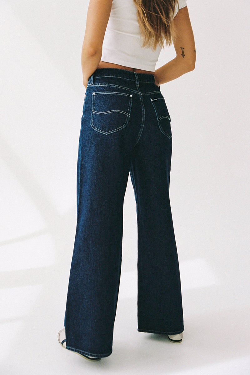 Lee signature jeans deals