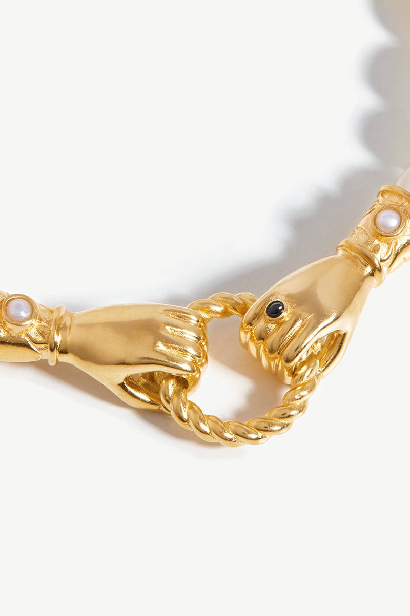 Missoma Harris Reed In Good Hands Pearl Bracelet Gold | Stylerunner