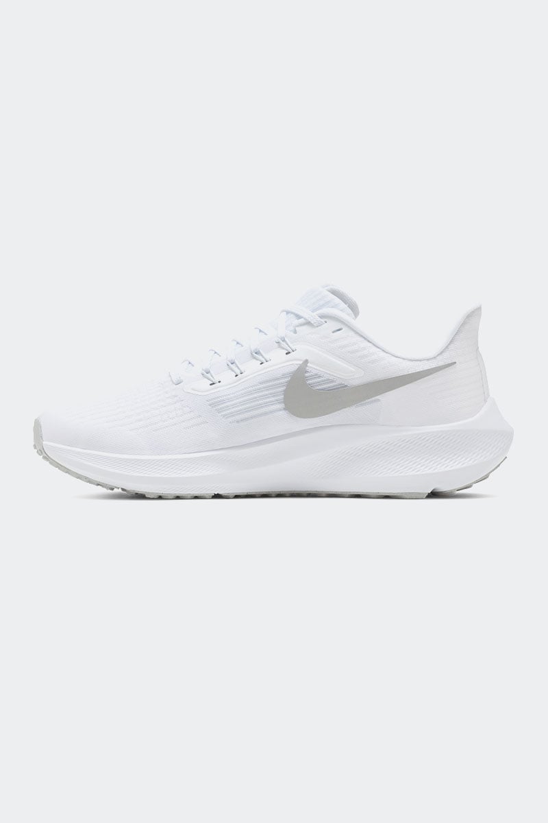 White deals nike pegasus