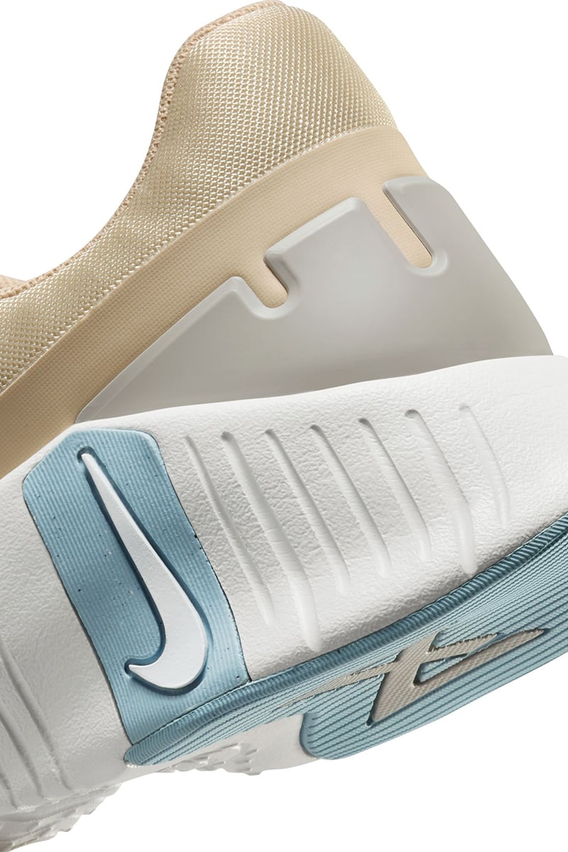 Nike metcon beige best sale