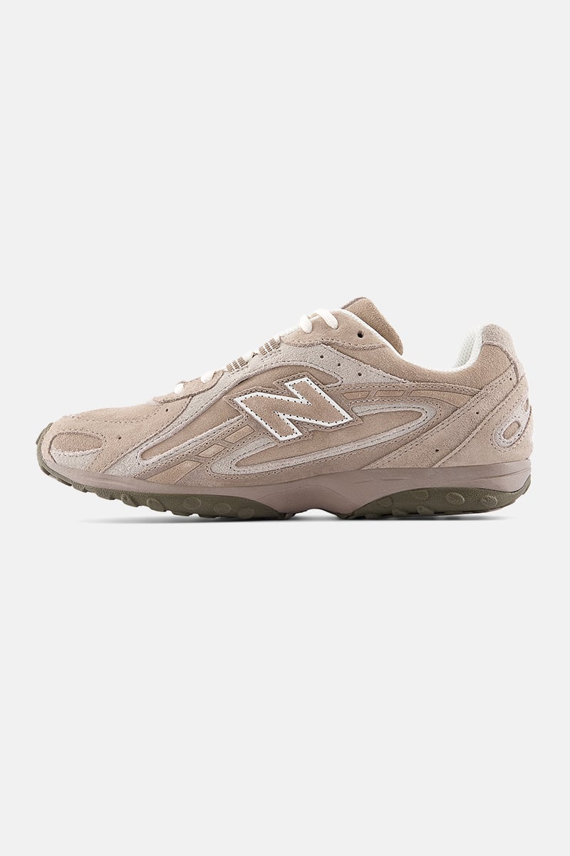 New Balance 204 Mushroom/Arid Stone | Stylerunner