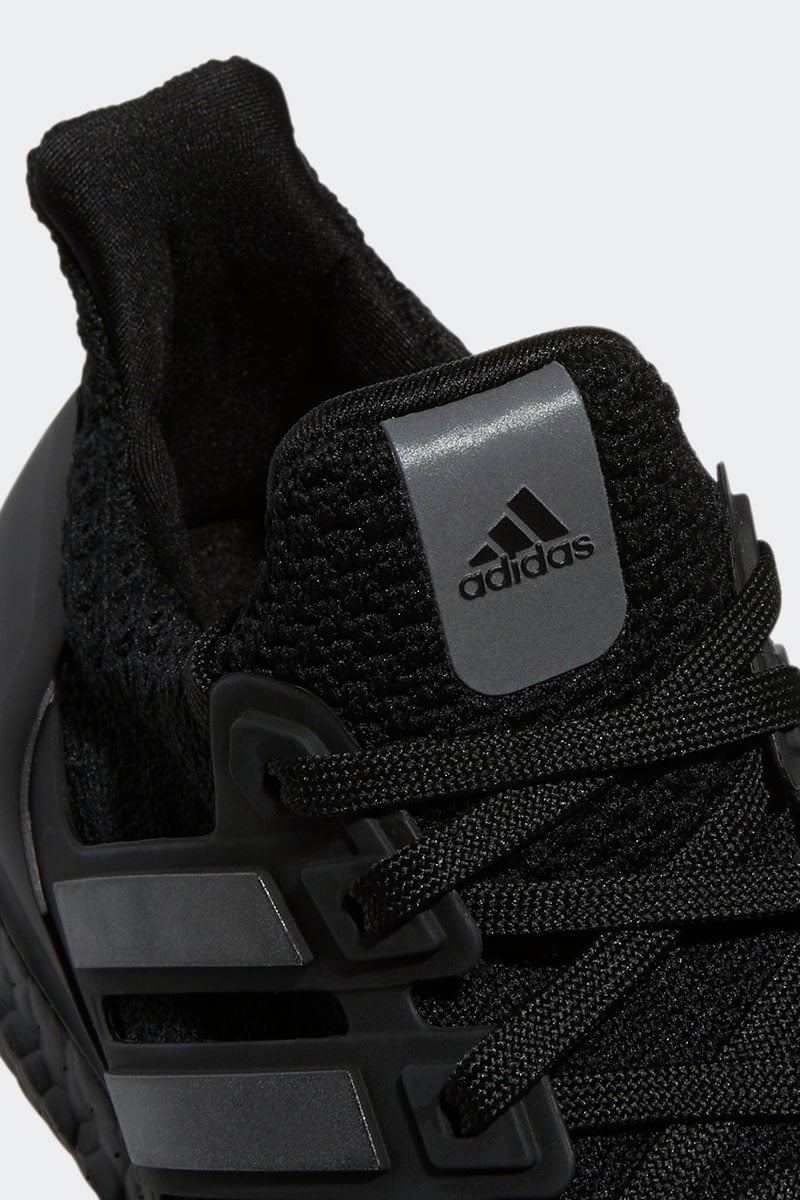Ultra boost 5.0 black best sale
