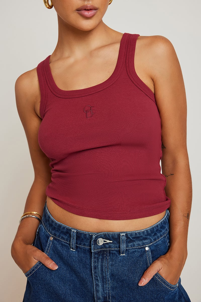 ODE Codi Scoop Tank Cherry | Stylerunner