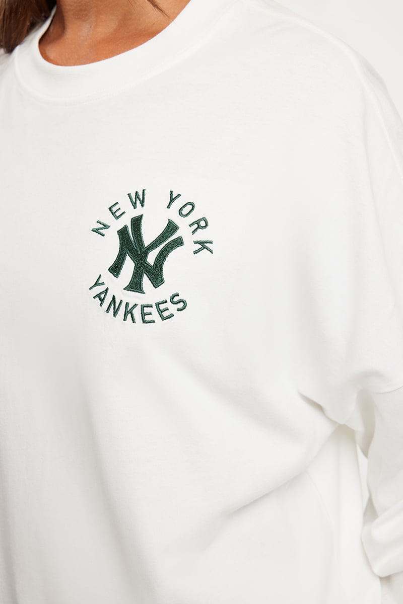 Yankees Logo Long Sleeve Tee