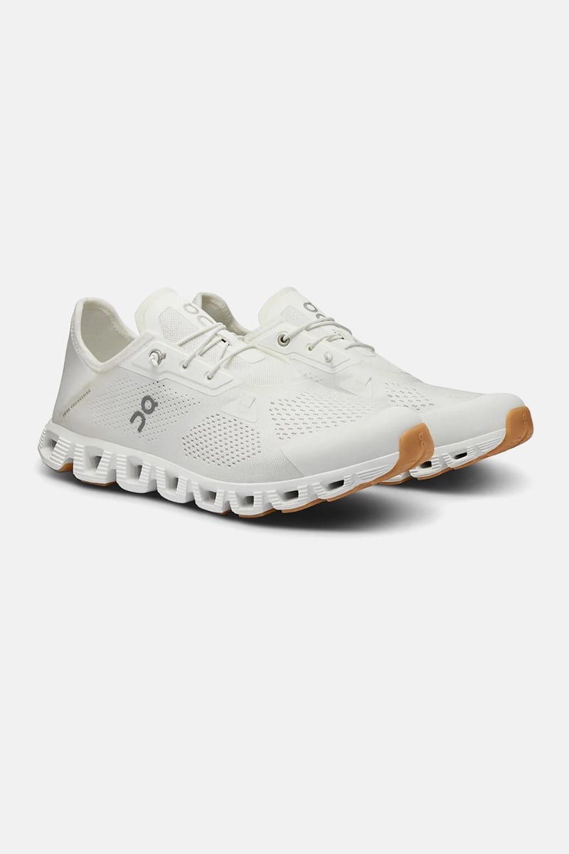 On cloud sneakers near me store