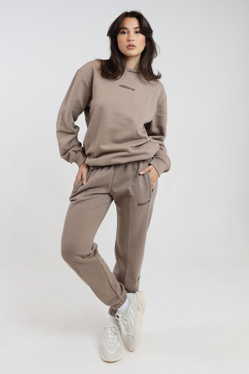 国内発送★adidas Originals★TREFOIL LINEAR CREW SWEAT adidas Trefoil Linear Crew Neck Sweatshirt | PacSun