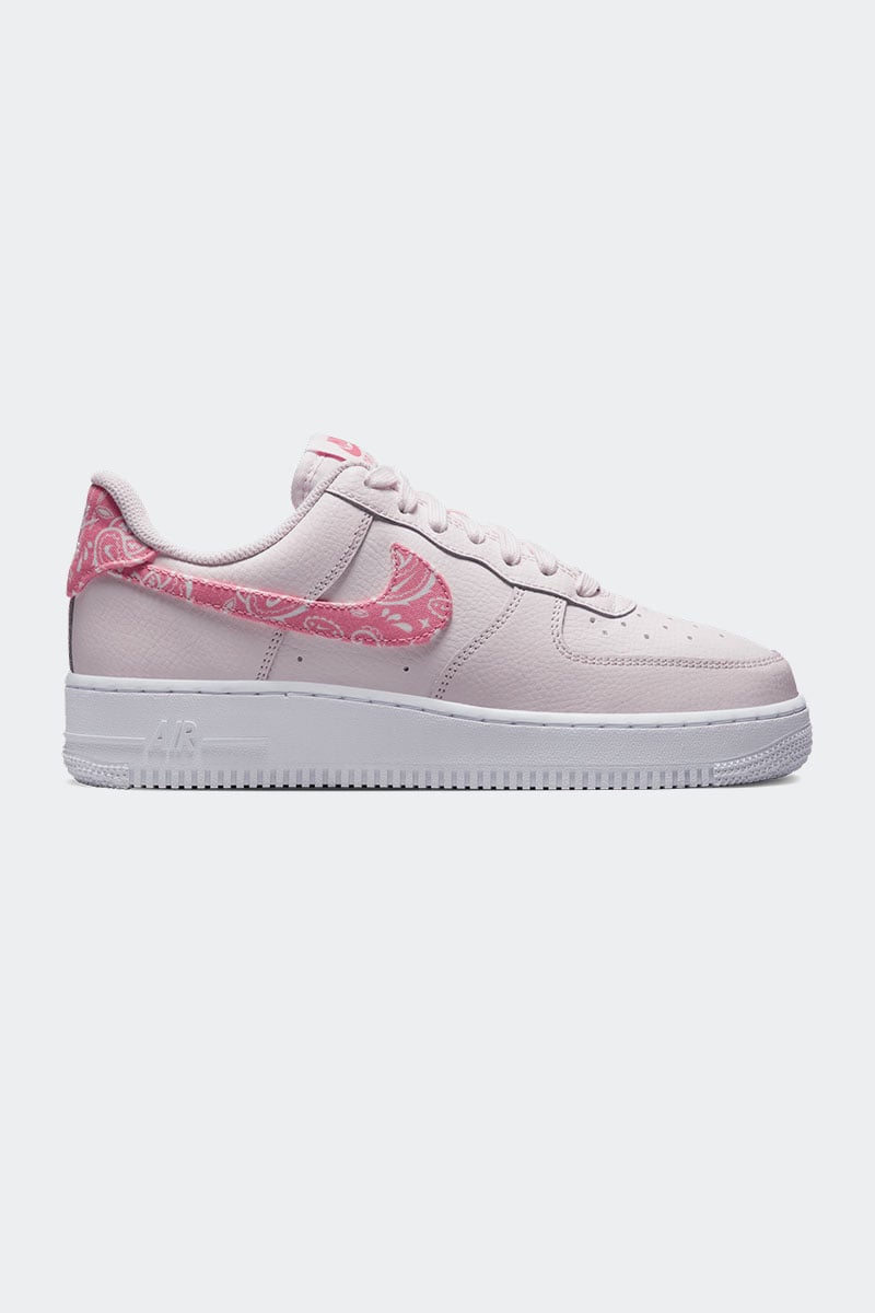 Pink and white nike air outlet force