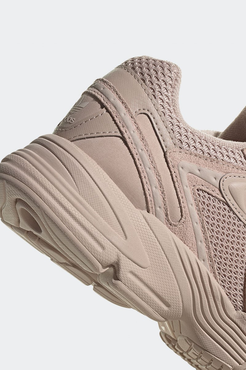 Nike hotsell tekno taupe