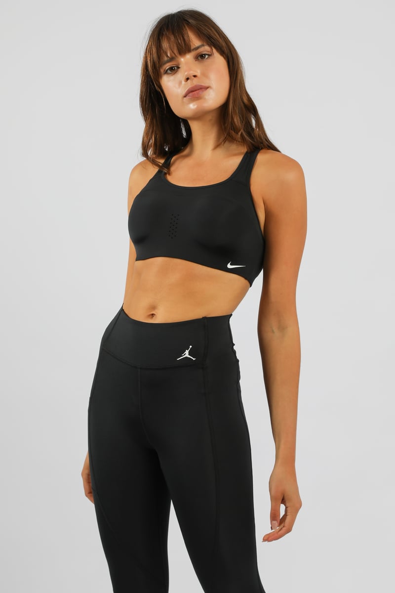 Nike Women's Motion Adapt Neon Stud High Support Sports Bra (Black,  X-Small) : : Clothing, Shoes & Accessories