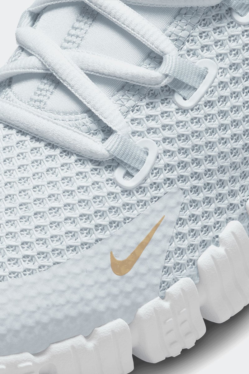 Nike Free Metcon 4 Pure Platinum Mtlc Gold Coin Stylerunner