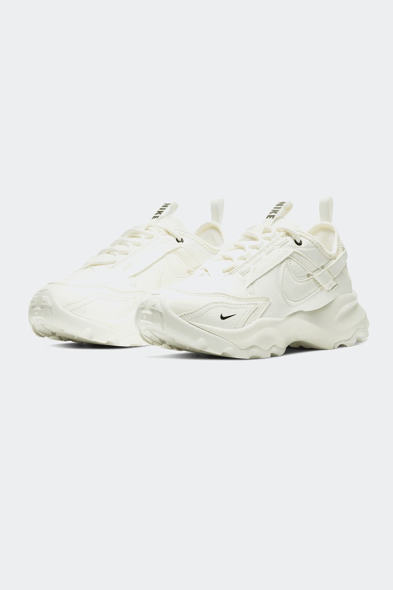 Nike TC 7900 Sail/Sail/Black | Stylerunner