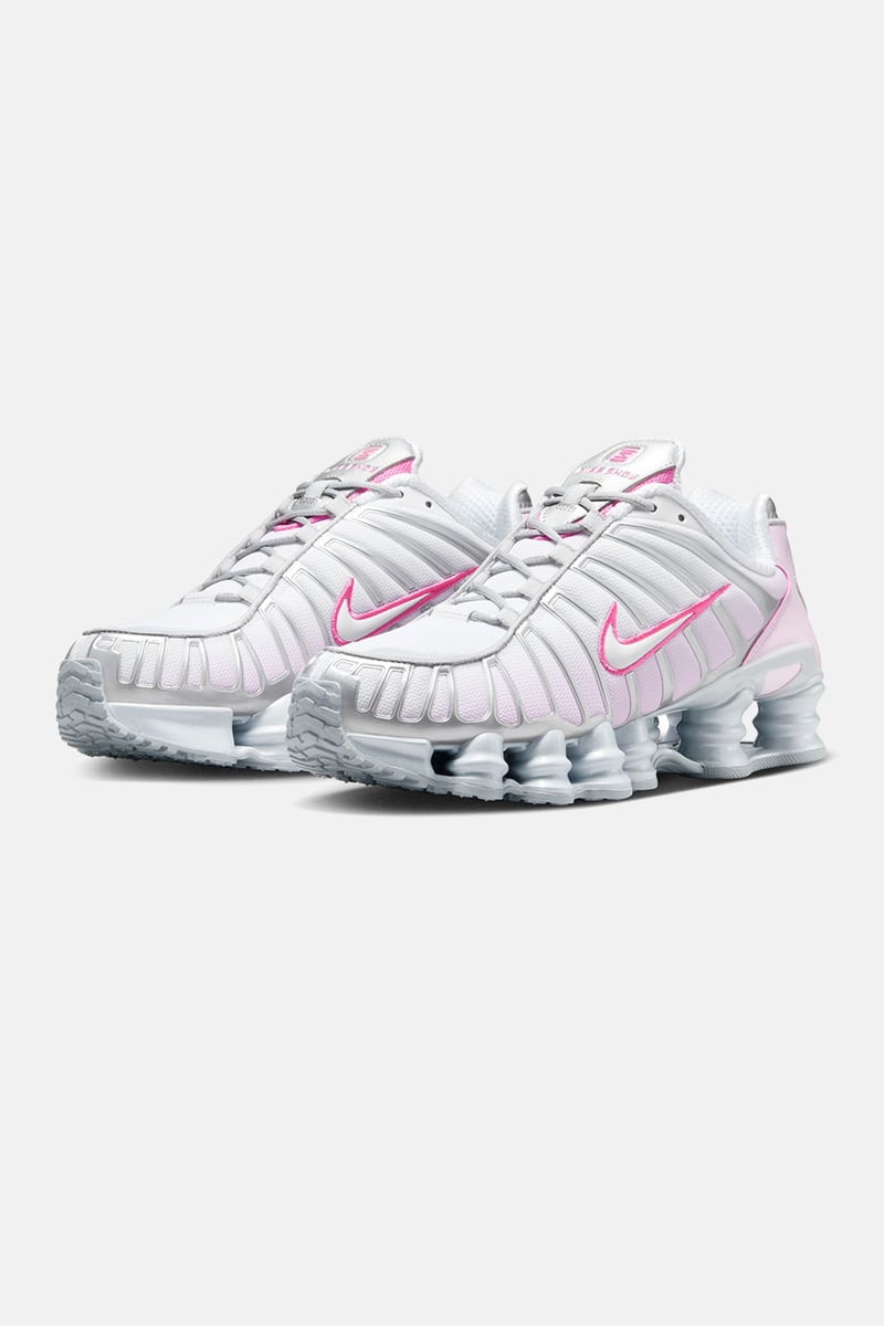 Pink nike shocks shop