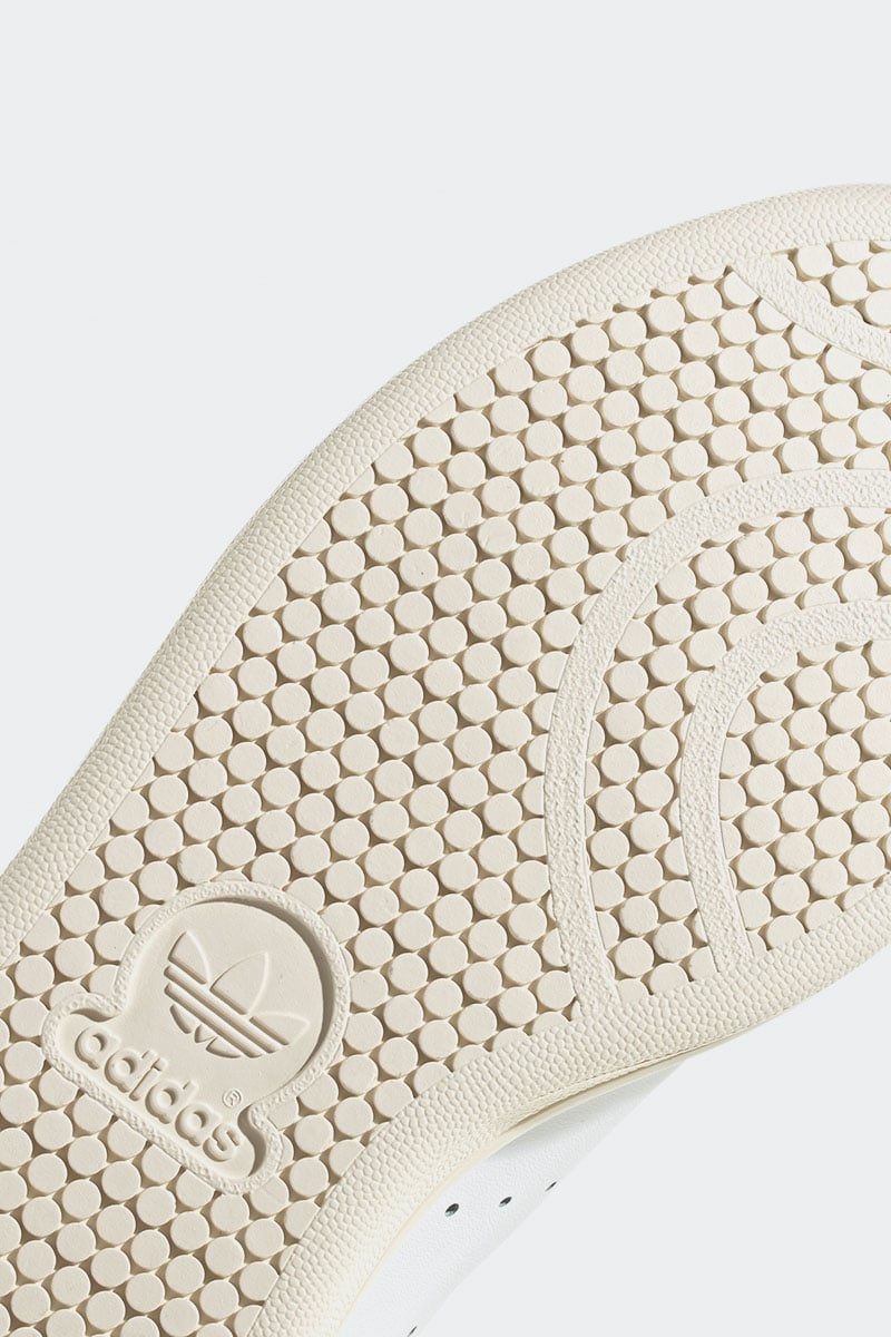 Stan smith on sale scratch 26