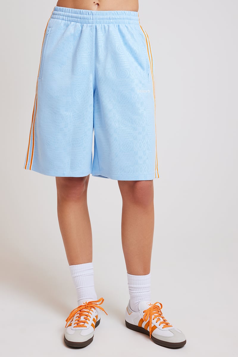 adidas Originals Capri Short Clear Sky Stylerunner