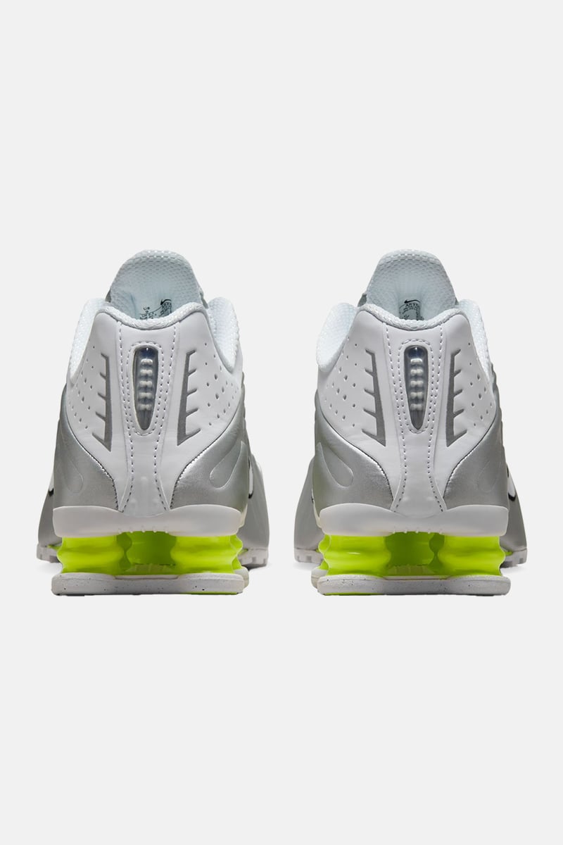 Nike Shox R4 White White Metallic Silver Volt Stylerunner