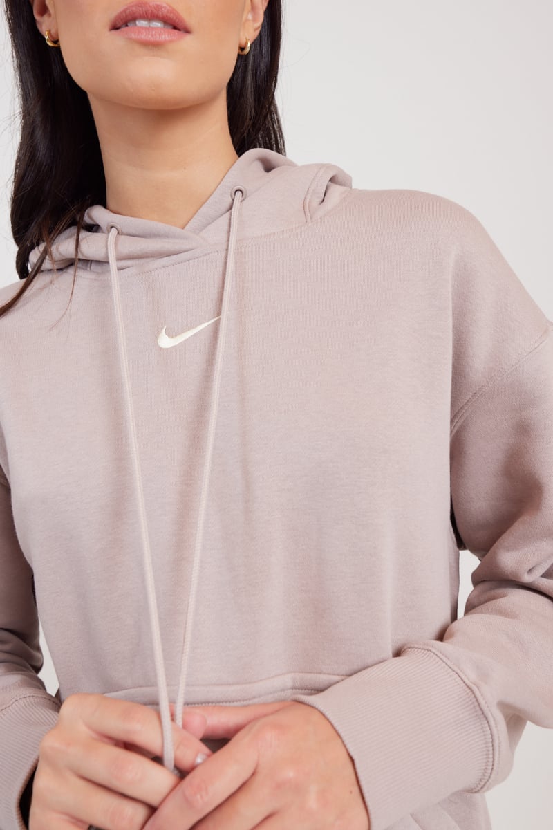 Nike Sportswear Women's Oversized 1/4-Zip Fleece Top. Nike LU