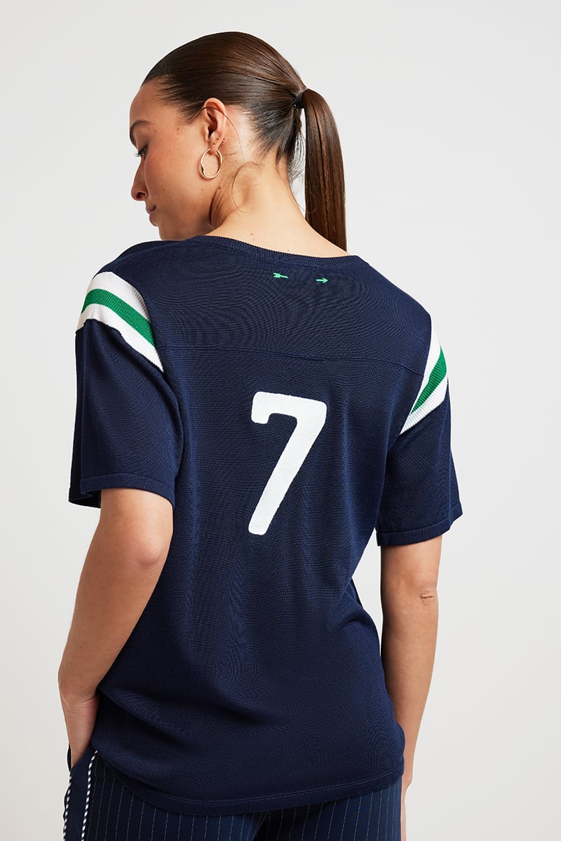 Seven tee outlet