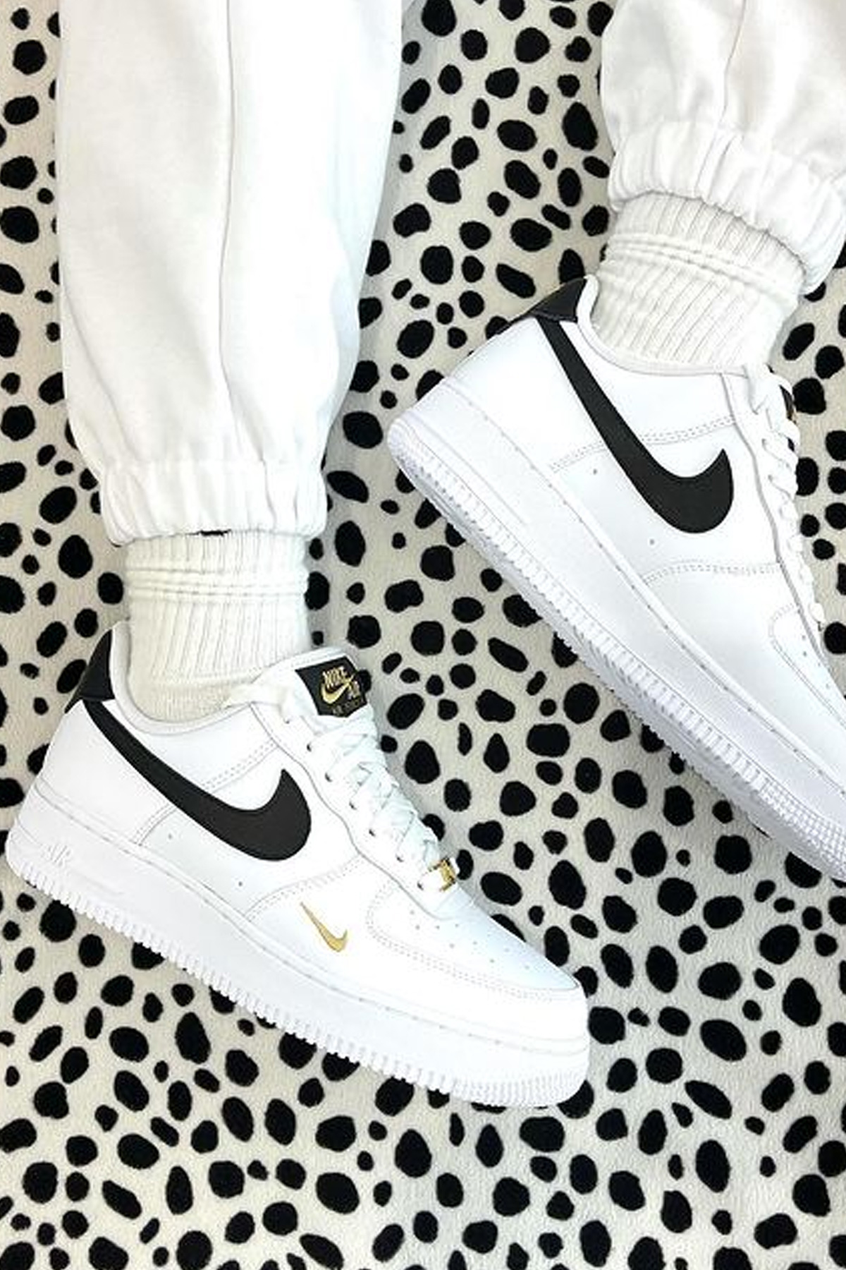 nike air force 1 white vs court vision