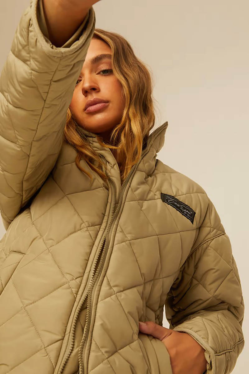 Exie Vintage Logo Quilt Jacket Khaki | Stylerunner