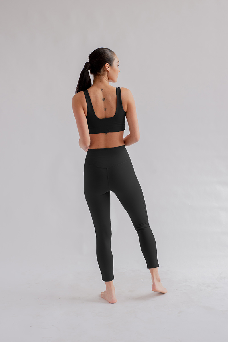 Girlfriend Collective 7/8 Compressive Pocket Legging Black | Stylerunner