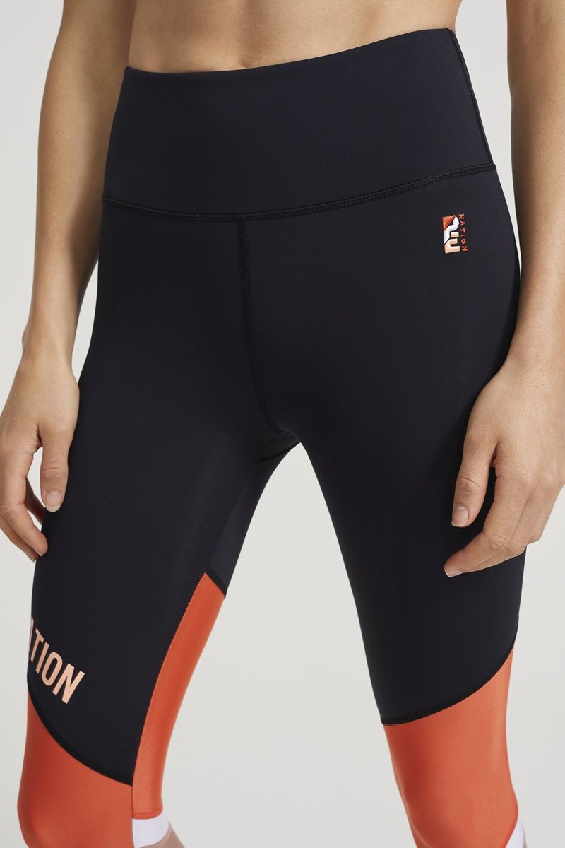 Block Pass Legging