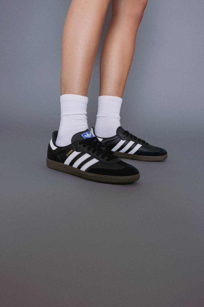 Black adidas clearance samba og