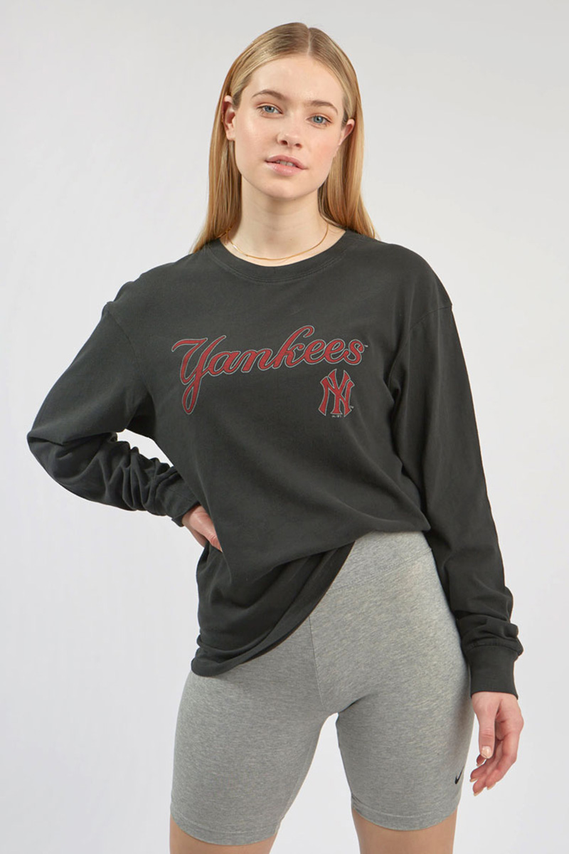 NY Yankees Vintage Team LS Tee