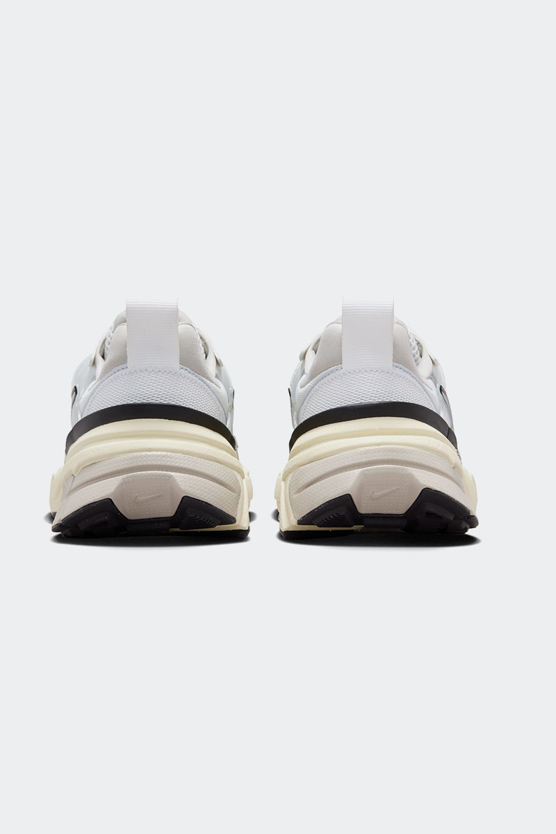 Nike V2K Run White/Mtlc Silver-Platinum Tint-Pure Platinum Nike V2K Run White/Mtlc Silver-Platinum Tint-Pure Platinum