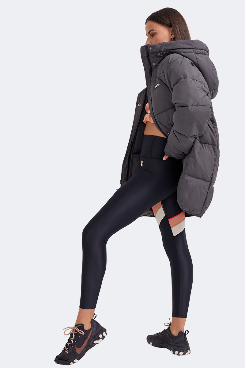 momentum puffer jacket in charcoal