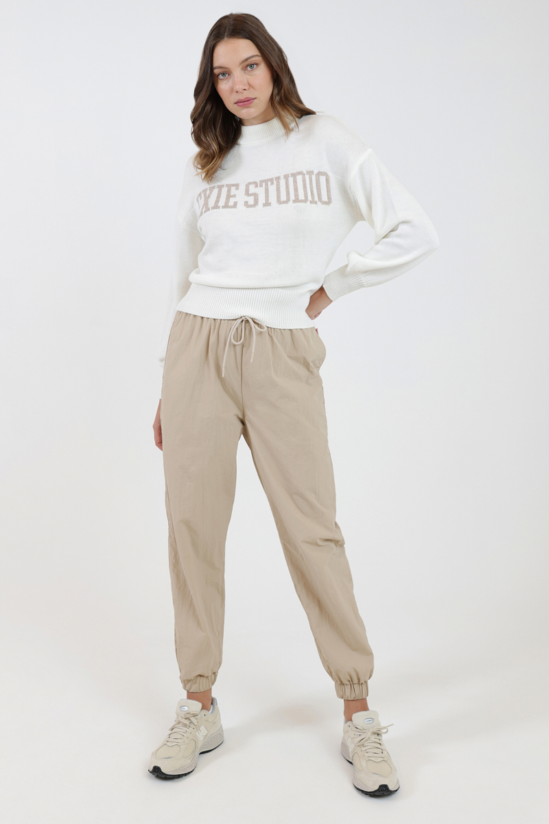 Exie Exie Studio Crew Neck Sweater Beige | Stylerunner