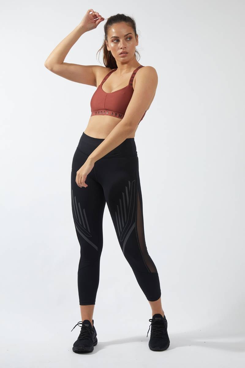 women's ua qualifier speedpocket graphic crop