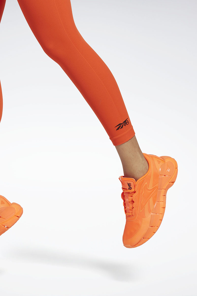 Reebok X Victoria Beckham Ultima Orange Seamless Leggings, Size Small  HS9956-ULTIMA ORANGE - Apparel - Jomashop