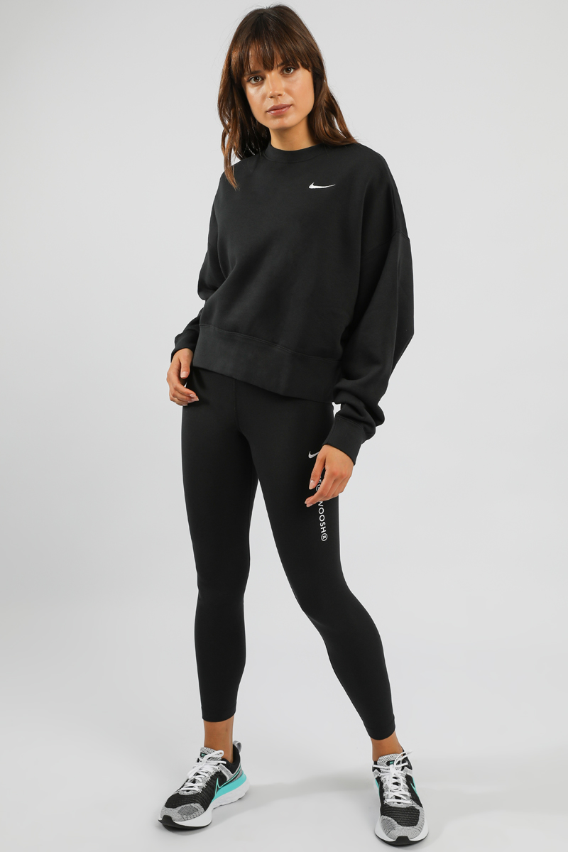 Nike Sportswear Essential Fleece Crew - Black | Stylerunner