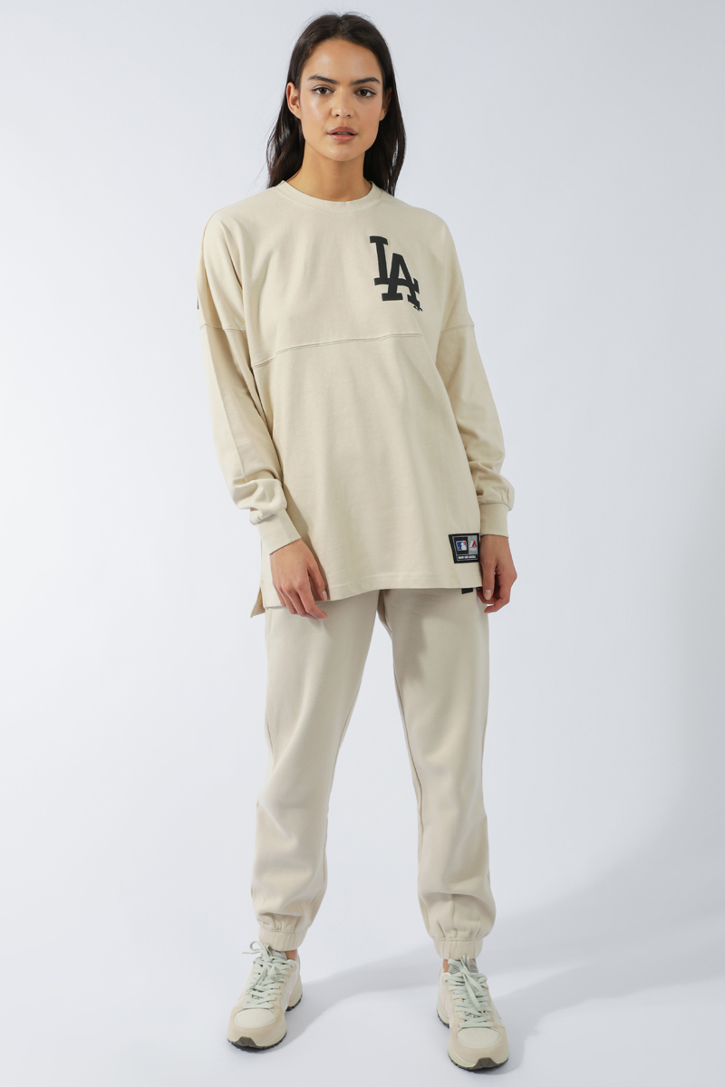 Majestic Los Angeles Baggy Track Pants - Neutrals | Stylerunner