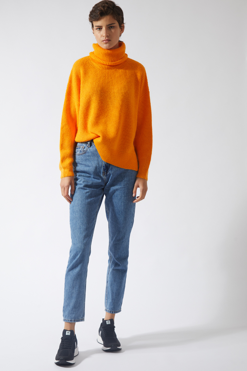 Halley Turtleneck