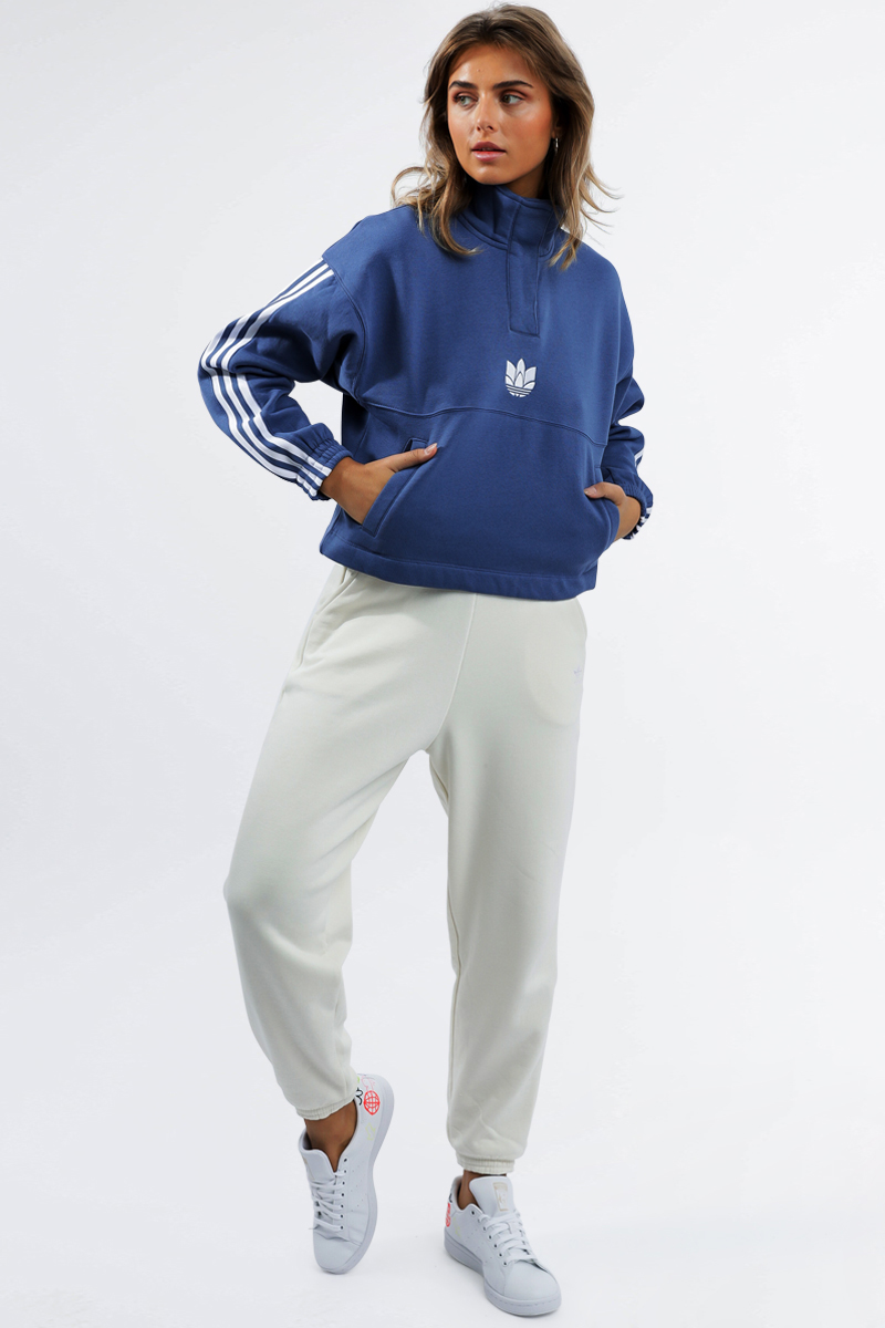 adidas Originals Adicolor 3D Trefoil Sweatshirt - Crew Blue | Stylerunner